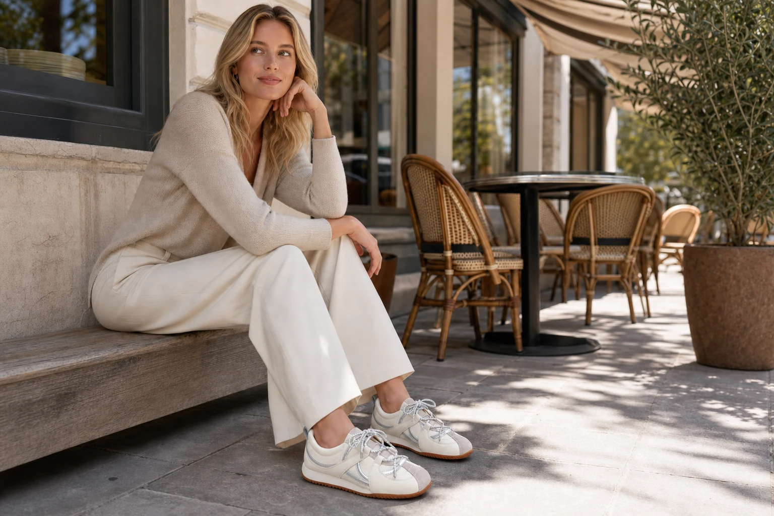 Scène de style de vie montrant les chaussures dans le contexte de la pièce environnante